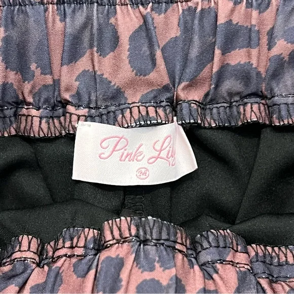 PINK LILY BROWN SPOTTED SWEETHEART
WINDBREAKER AND LINED ACTIVE SHORTS - Picture 4 of 11